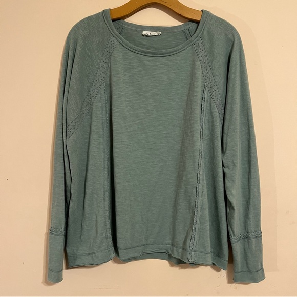 Sage Green Lace Applique Top - Picture 1 of 6